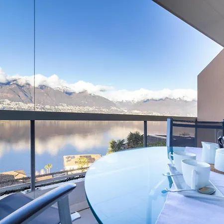 Lakeside Pool Paradise Lägenhet