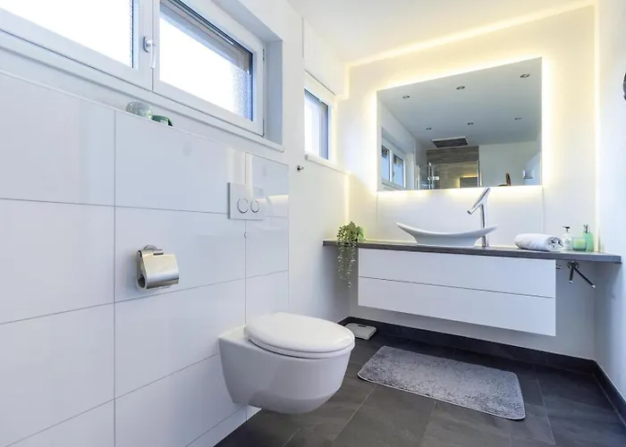 Lakeside Pool Paradise Gambarogno