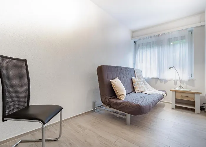 Lakeside Pool Paradise